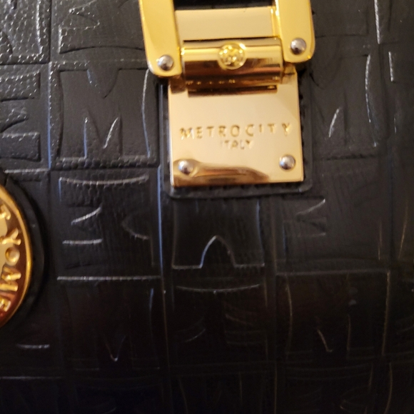 Metro City Doctor's Bag - Picture 2 of 7